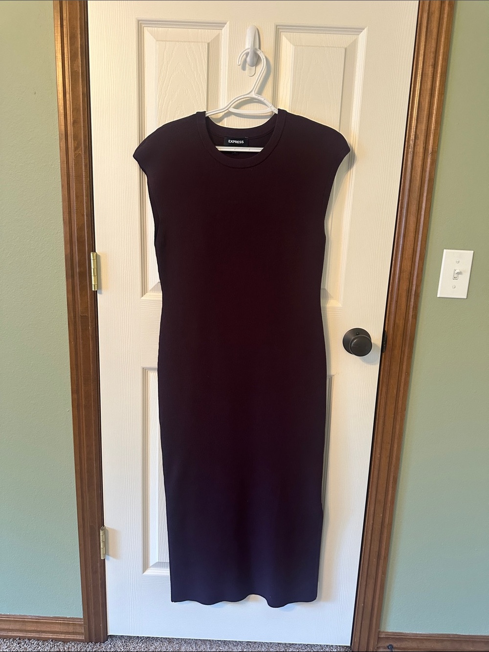 Express Sleeveless Midi Dress in Deep Plum